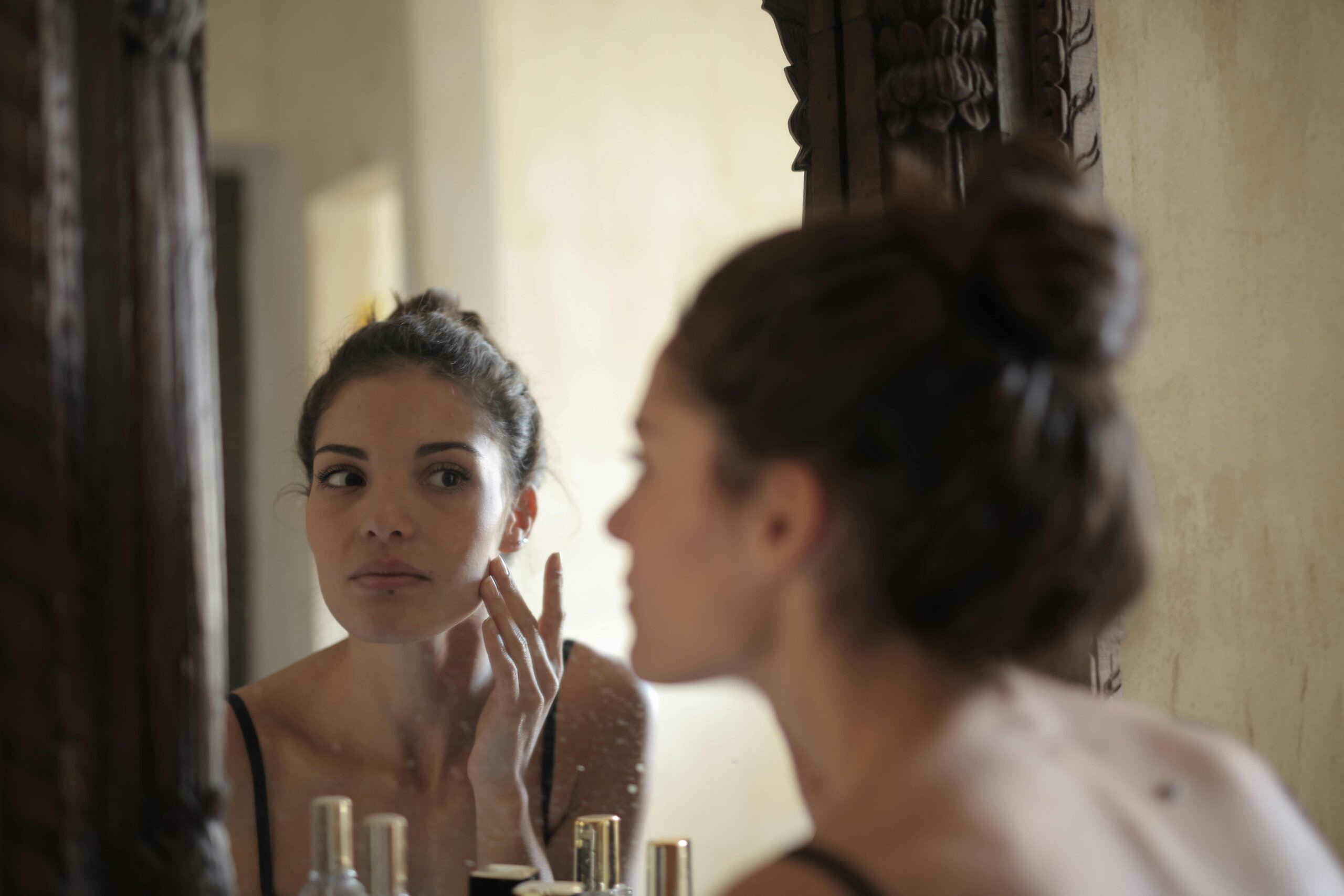 girl doing skincare
