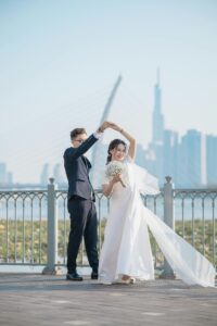 WEDDING DRESS