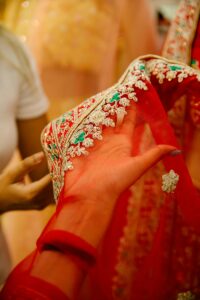 WEDDING DRESS